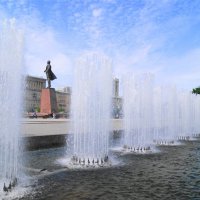 СРЕДИ ФОНТАНОВ :: Виктор Никитенко СРЕДИ ФОНТАНОВ :: Виктор Никитенко