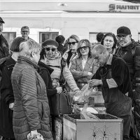 Продажа корюшки. :: Александр 