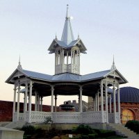 БЕСЕДКА В КРЕПОСТИ РАБАТ :: Елена Даньшина