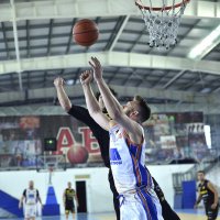 Борьба за мяч в полете :: Александр Гриднев