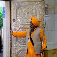 Охраник у сикхского храма :: Георгий А