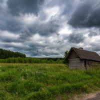 Старенькая банька :: Александр Мезенцев