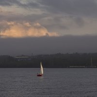 Белеет парус... :: Виктор Петров