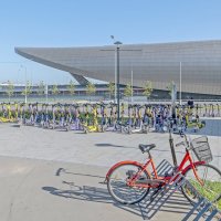 Транспорт у станции метро :: Валерий Иванович