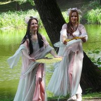 Нимфы в ботаническом саду :: Лидия Бусурина