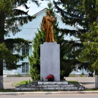 Алатырь. Памятник Владимиру Ильичу Ленину по ул. Первомайской. :: Пётр Чернега