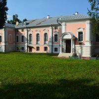 Музей "Лопасня-Зачатьевское", вид со двора :: Александр Буянов