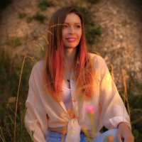 Портрет на фоне меловой горы-2 :: Анатолий 