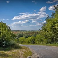 "Дорога, холмы, поля и небо"© :: Владимир Макаров