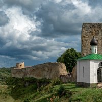 Изборская крепость (Псковская область) :: Виктор Желенговский