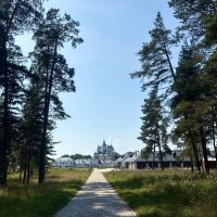 Дорога от Коневского монастыря на Святую гору... :: Наталия Павлова