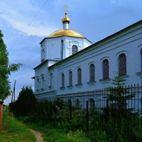 Алатырь. Церковь Николая Чудотворца Киево-Николаевского Новодевичьего монастыря. :: Пётр Чернега Алатырь. Церковь Николая Чудотворца Киево-Николаевского Новодевичьего монастыря. :: Пётр Чернега