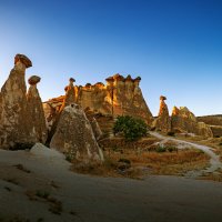 Сказочные дымоходы (волшебные дымоходы) или Peri Bacaları. Каппадокия. Турция :: Павел Сытилин
