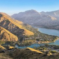 Чарвакское водохранилище, Бричмулла :: Виктор Осипчук