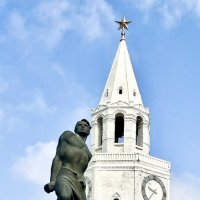 Прогулка по Казани :: Юрий Глушков