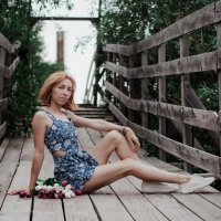 Девушка на мосту :: Валерия .