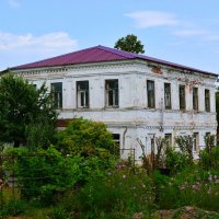 Алатырь. Дом при храме Иоанна Предтечи. :: Пётр Чернега Алатырь. Дом при храме Иоанна Предтечи. :: Пётр Чернега