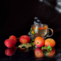 С яблочками :: Валентина Богатко С яблочками :: Валентина Богатко