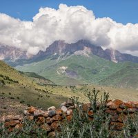 Пейзаж с облаками на горных вершинах :: Константин Бобинский Пейзаж с облаками на горных вершинах :: Константин Бобинский