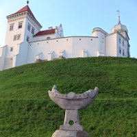 У замковой горы :: Ольга У замковой горы :: Ольга