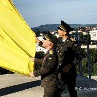 В Україні День Державного прапора :: Степан Карачко