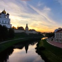 Псковский кремль на закате :: Хватова Марина 