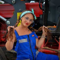 Трактористка. :: Владимир Крышковец