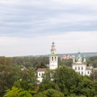 Вид на Преображенскую церковь от Тихвинского храма :: Gen 