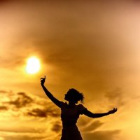 Силуэт девушки :: Александр Морозов