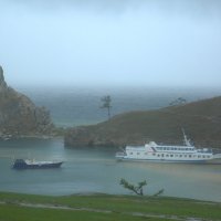 Ольхон, делясь судьбой с ветрами, хранит молчанье древних скал :: Танзиля Завьялова