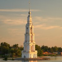 Колокольня у Калязина :: Сергей Беляев