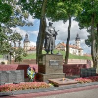 Памятник героям Великой Отечественной войны в Несвиже :: Andrey Lomakin