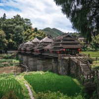 Мост в стиле ветра и дождя в деревне народности дун в провинции Гуйчжоу, Китай :: Дмитрий 