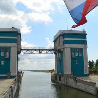 Из реки в море - Обские Шлюзы :: Татьяна Лютаева