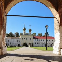 Тихвинский монастырь :: skijumper Иванов