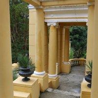 Беседка в дендрарии :: Ольга Беседка в дендрарии :: Ольга