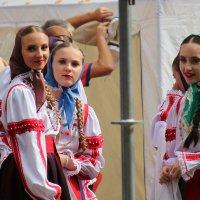 Танцовщицы :: Сергей Никифоров