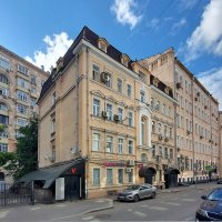 В этом здании раньше находилась школа 273, в которой учился Владимир Высоцкий. :: ИРЭН@ .