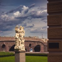 Скульптура, что из Летнего сада :: Sergei Vikulov