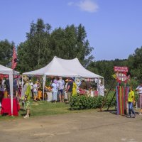 На ярмарке :: Сергей Цветков