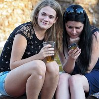 девочки присели :: Олег Лукьянов девочки присели :: Олег Лукьянов