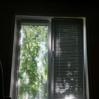 Тени и блики окна :: Сергей Шаврин