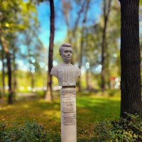 В парке МКНЦ имени Логинова :: Алексей Архипов