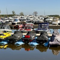 «На спокойной волне…» :: Арина Невская