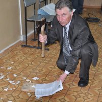 Выборы закончились. Гасим неиспользованные бюллетени. :: Владимир Волик