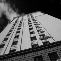 Торец дома :: Александр Синдерёв