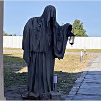 Фигуры замка Тапиау. Встречающая. :: Валерия Комова Фигуры замка Тапиау. Встречающая. :: Валерия Комова