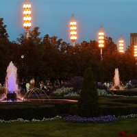 ВДНХ .зажигает огни. :: Татьяна Помогалова ВДНХ .зажигает огни. :: Татьяна Помогалова