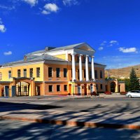 Школа искусств в городе Вольске. :: Анатолий Уткин