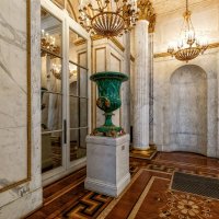 По Эрмитажу :: Евгений 